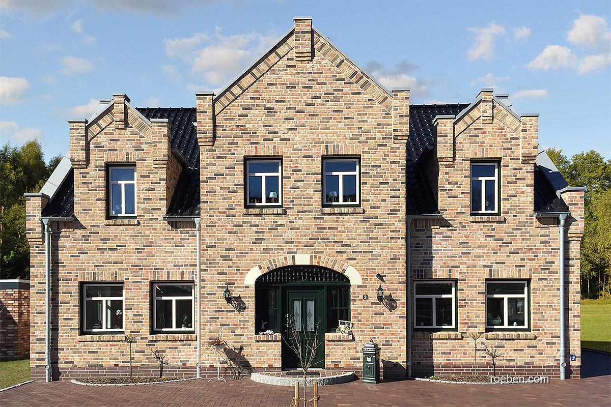 1539161472_rben_klinker_dachziegel_moorbrand-torf-bunt_bari-schwarz_foto-de-wall